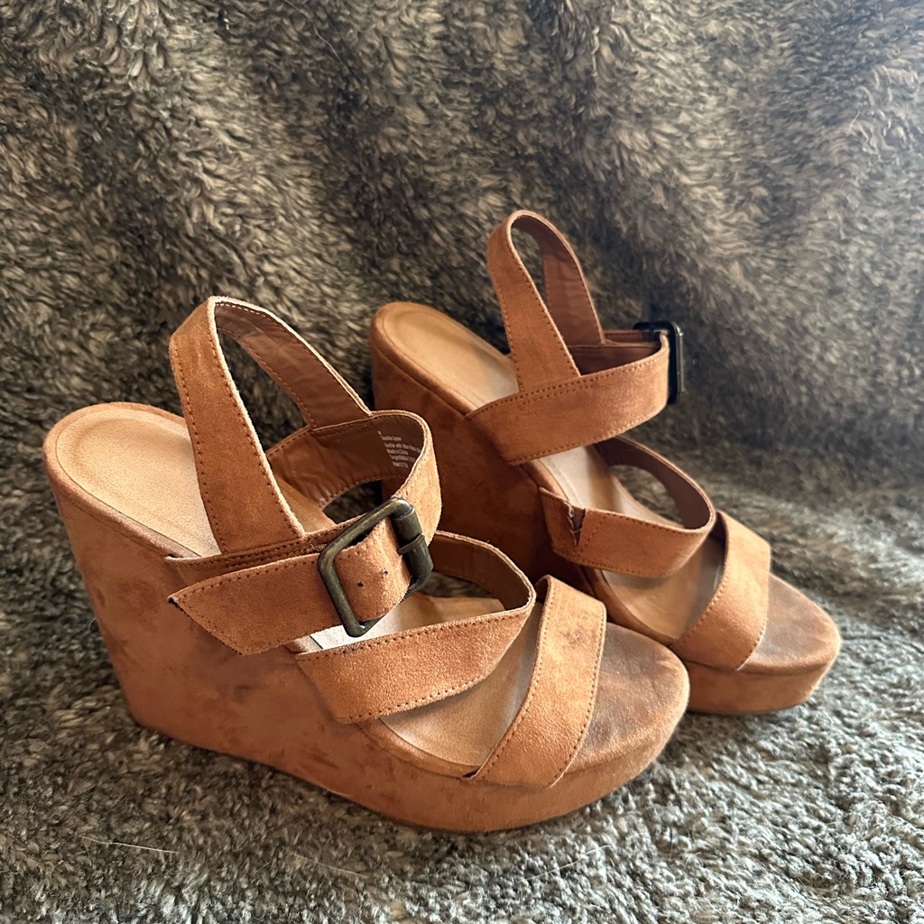 Suede Platform